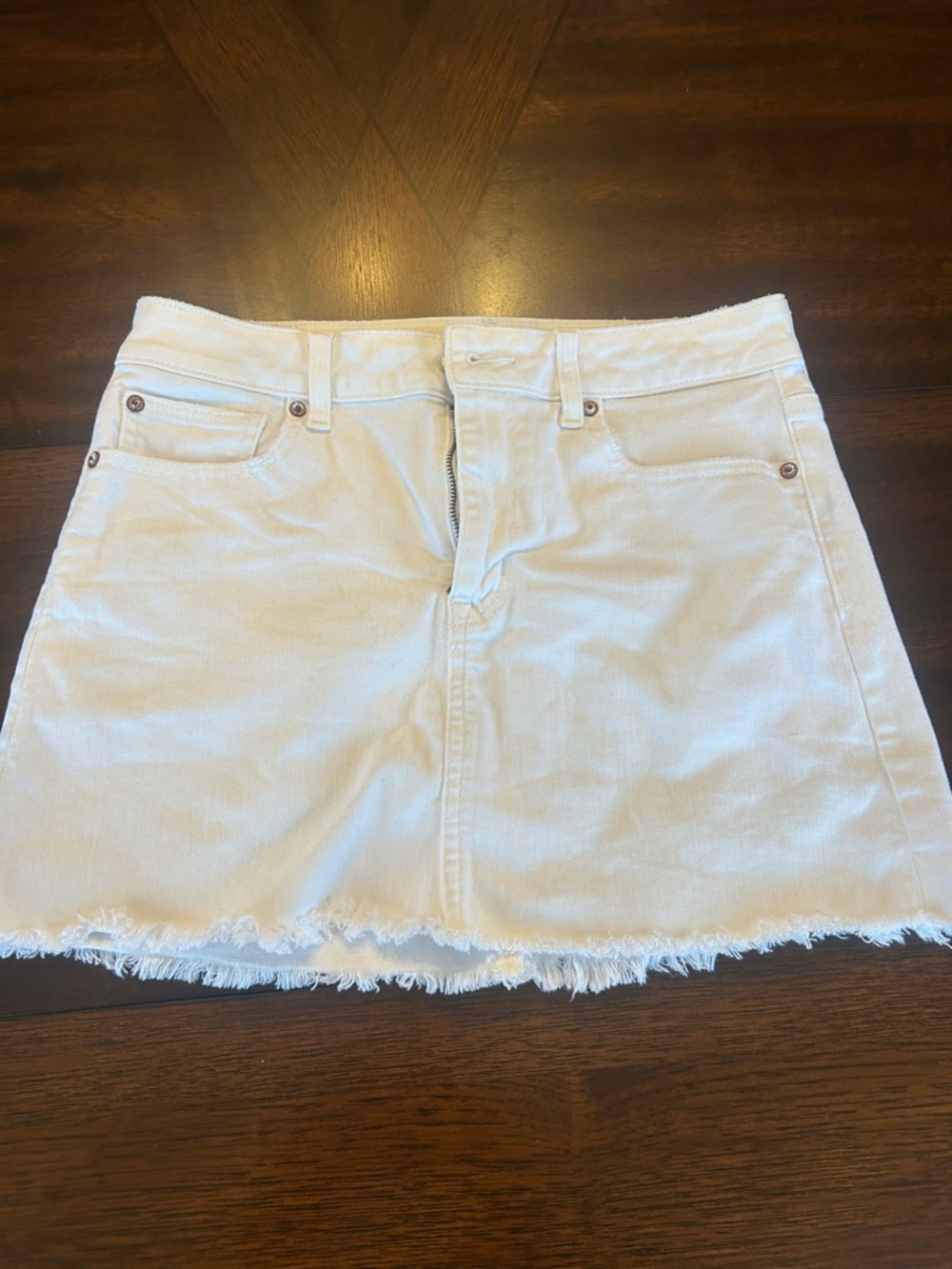AMERICAN EAGLE White Denim Frayed-Hem Mini Skirt